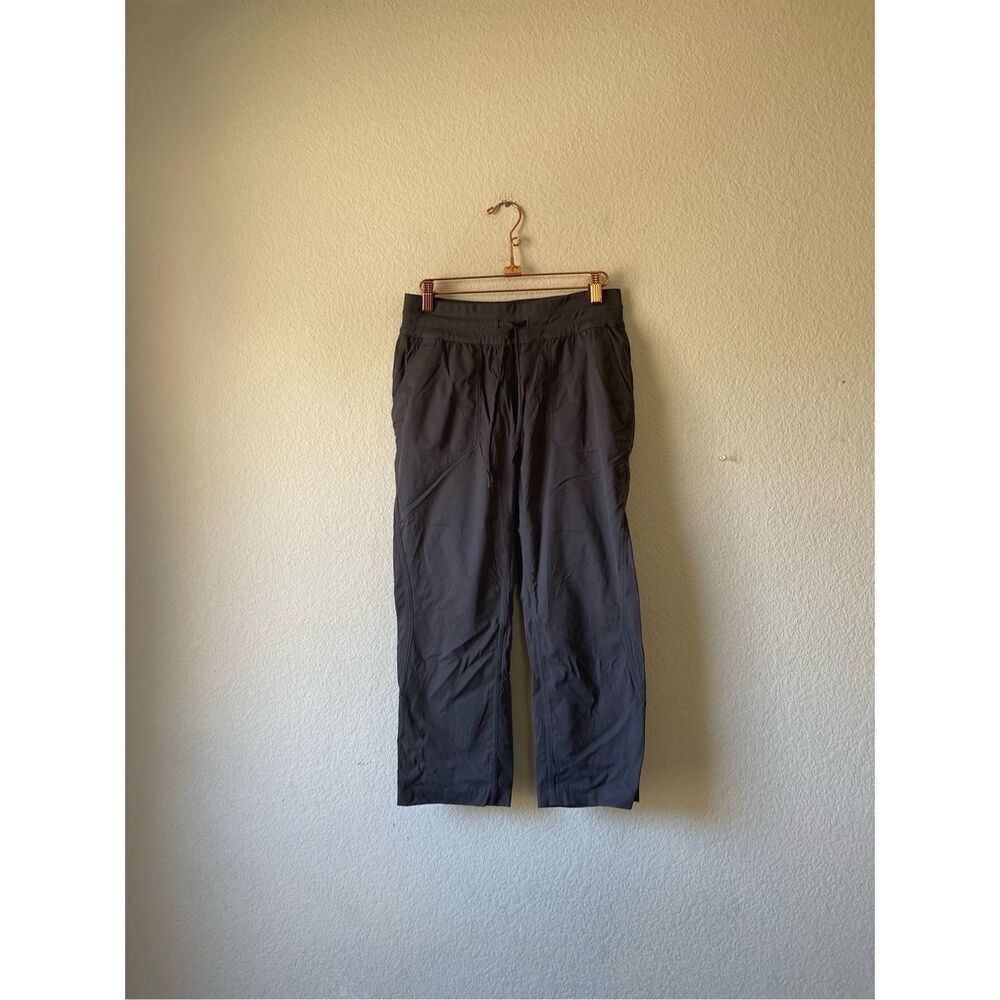 The north face women’s cropped‎ hiking casual pants size small